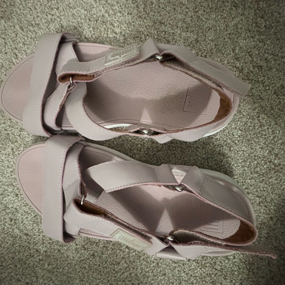 FitFlop Pale Pink Strappy Sandals sz 7